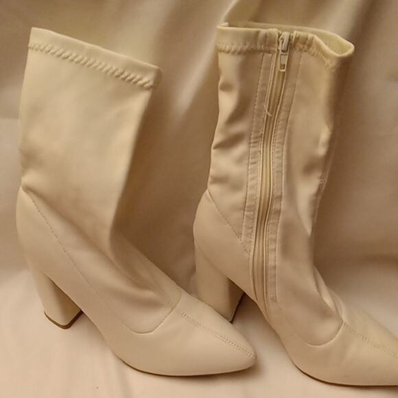 Krush Women's Size 6 Elegant Cream Heeled Boots. - Picture 1 of 7